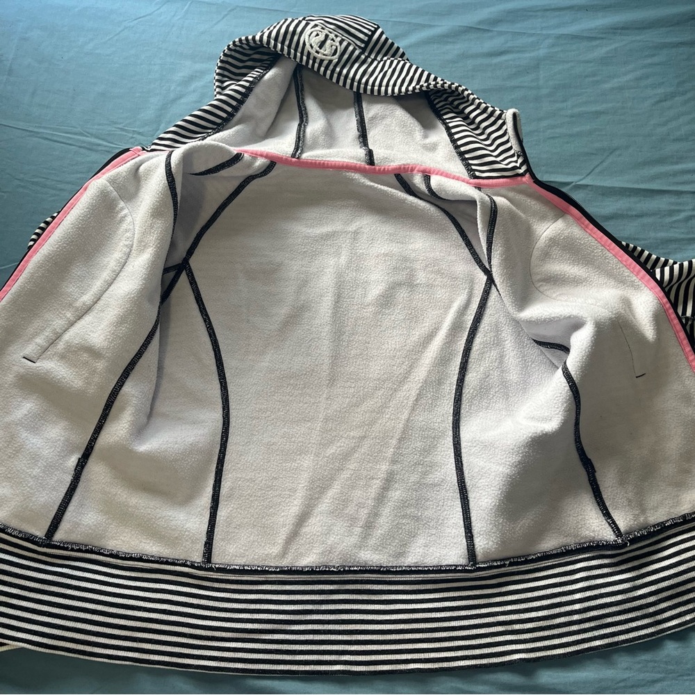 Lululemon Black And White Striped Scuba Hoodie Full Zip Jacket Woman’s Sz 8 - Picture 10 of 11